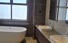 3 Bed Apartment with En Suite at Riverside Drive - 10