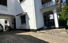 4 Bed Townhouse with En Suite at Links Road - 3