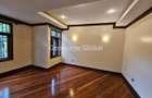 4 Bed House with En Suite in Spring Valley - 2