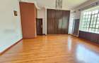 5 Bed House with En Suite in Nyari - 6