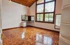 5 Bed Townhouse with Swimming Pool in Spring Valley - 14