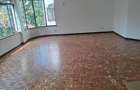 5 Bed Townhouse with En Suite in Nyari - 19