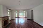 5 Bed Townhouse with En Suite at Lone Tree - 2