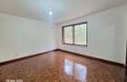 5 Bed Townhouse with En Suite at Lavington - 16