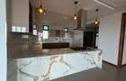 3 Bed Apartment with En Suite in Riverside - 6