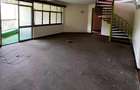 3 Bed Apartment with Swimming Pool in Riverside - 13