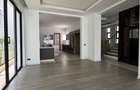 5 Bed Townhouse with En Suite in Lavington - 2