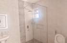 4 Bed Apartment with En Suite in Parklands - 10