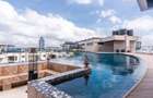 4 Bed Apartment with En Suite at Riverside Drive - 11