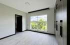3 Bed Apartment with En Suite in Riverside - 6