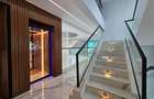 6 Bed Villa with En Suite in Lavington - 14