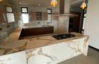 3 Bed Apartment with En Suite in Riverside - 6