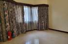 4 Bed Townhouse with En Suite in Brookside - 10