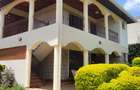 2 Bed House with En Suite in Nyari - 1