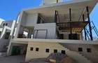 6 Bed Townhouse with En Suite at Lavington Green - 3