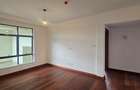 4 Bed Apartment with En Suite in Rosslyn - 17