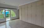 4 Bed Townhouse with En Suite at Riverside Drive - 20