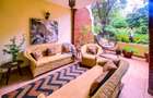 4 Bed Townhouse with En Suite in Riverside - 2