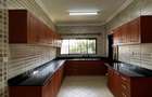 4 Bed Apartment with En Suite in Brookside - 17