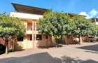 5 Bed House with En Suite in Westlands Area - 1