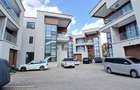 5 Bed Townhouse with En Suite at Lavington Green - 1