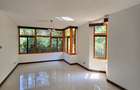 4 Bed Apartment with En Suite in Riverside - 10
