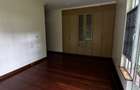 3 Bed House with En Suite at Windridge - 4