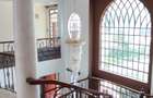 6 Bed House with En Suite in Nyari - 12