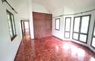 5 Bed Townhouse with En Suite at Rossylin Lone Tree - 9