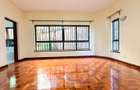 4 Bed Apartment with En Suite in Brookside - 13