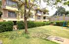 5 Bed Townhouse with En Suite at Lavington Green - 3