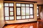 4 Bed Townhouse with En Suite - 9