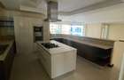 3 Bed Apartment with En Suite at Riverside - 6