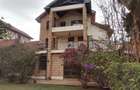 4 Bed Townhouse with En Suite at Lavington - 20