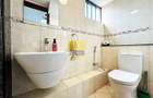 5 Bed Apartment in Parklands - 10