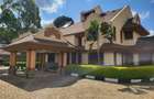5 Bed House with En Suite in Runda - 1