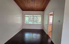 4 Bed House with En Suite in Rosslyn - 17