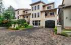 5 Bed Townhouse with En Suite in Lavington - 1