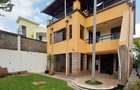 5 Bed Townhouse with En Suite at Convent Drive - 1
