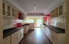4 Bed Townhouse with En Suite in Lavington - 7