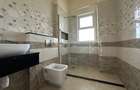 3 Bed Apartment with En Suite at Parklands - 15