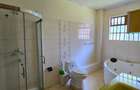4 Bed House with En Suite in Runda - 11