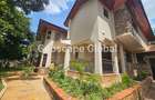 5 Bed House with En Suite in Runda - 14