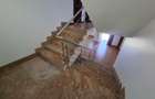 5 Bed House with En Suite in Lavington - 4