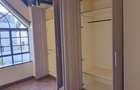 5 Bed Townhouse with En Suite in Lavington - 19