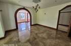 6 Bed House with En Suite in Rosslyn - 10