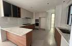 3 Bed Apartment with En Suite in Spring Valley - 5