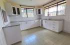 4 Bed House with En Suite at Mountain View - 6