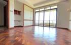 4 Bed Apartment with En Suite at Riverside Drive - 9