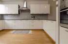 4 Bed Villa with En Suite in Garden Estate - 17